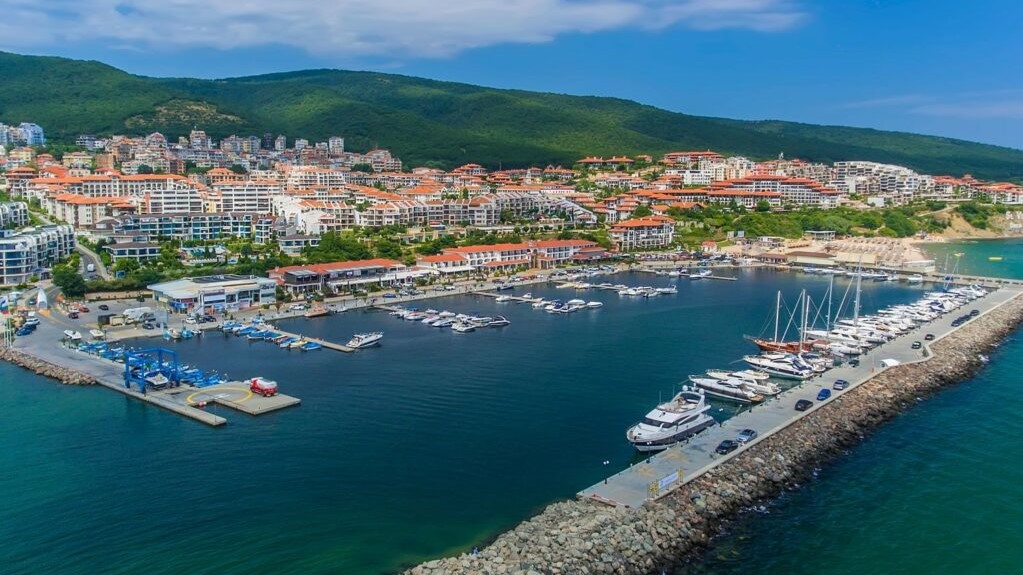 Real estate Bulgaria Sveti Vlas: 3 reasons for the health resort