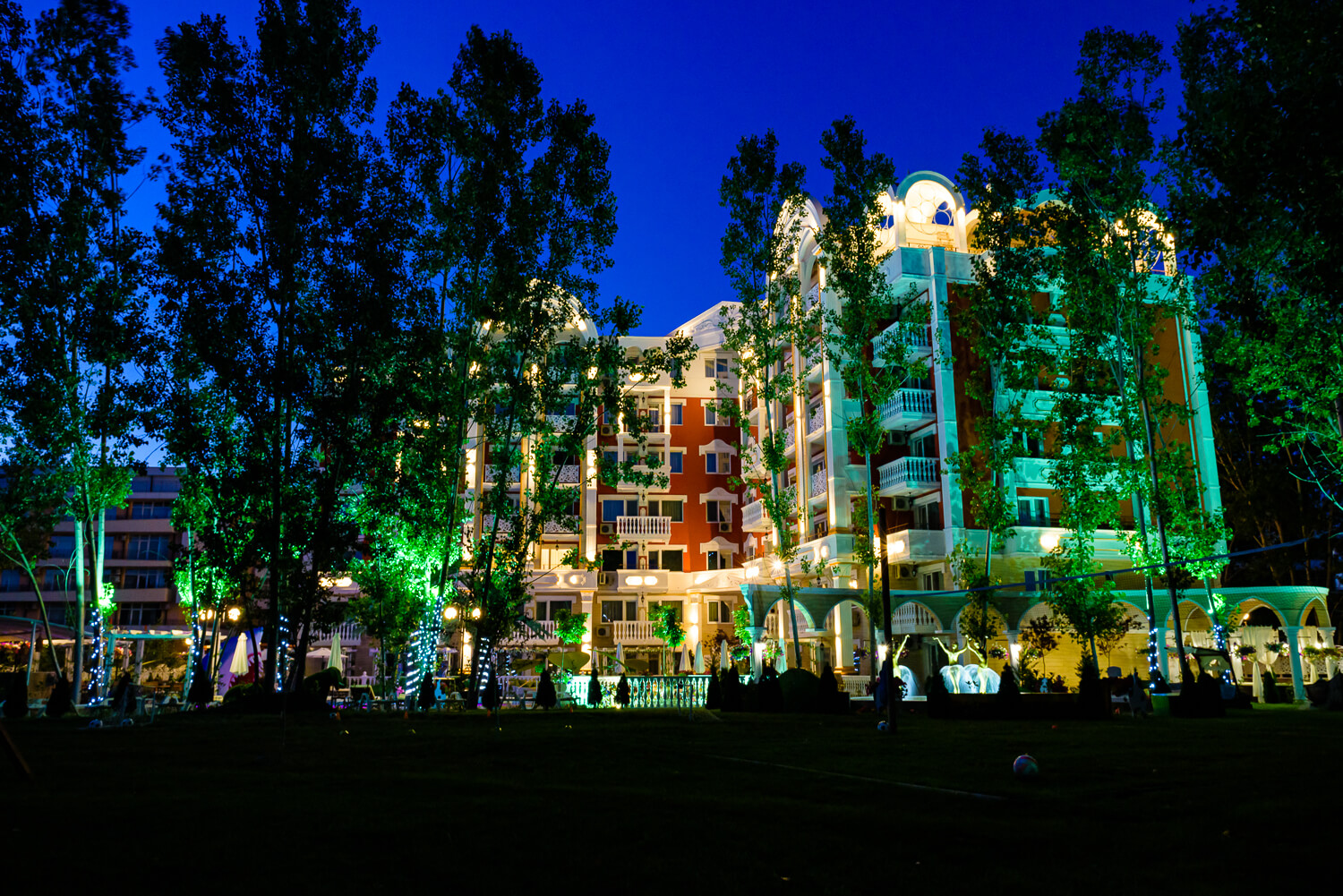 sweet-homes-6-bei-nacht-2-sonnenstrand-lesar-immobilien-bulgarien